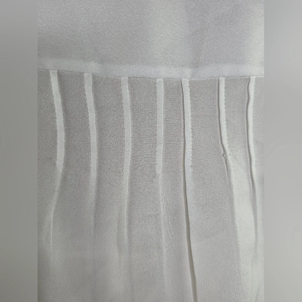 Neiman Marcus White Pleated Keyhole Blouse Long Sleeve Classic Minimalist